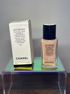 Chanel Les Beiges Healthy Glow Foundation B40